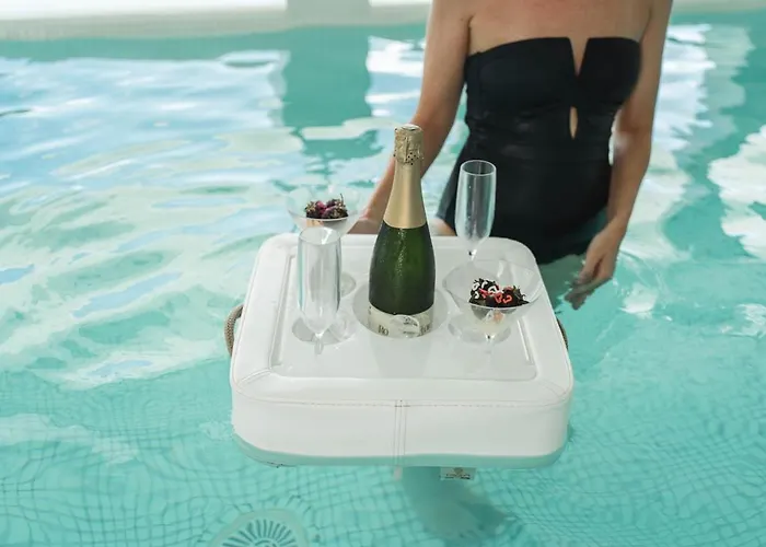 Mejores Hoteles con Piscina Climatizada en Benidorm