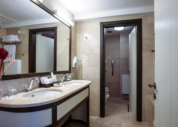 Bucharest Luxury Hotels